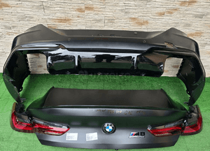 Zderzak tył klapa tył lampy tylne bmw M8 F93 1
