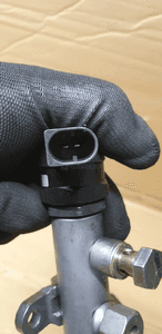 Listwa wtryskowa rurki czujnik Audi A6 C6 2.7 TDI 057130764C 059130090A 5