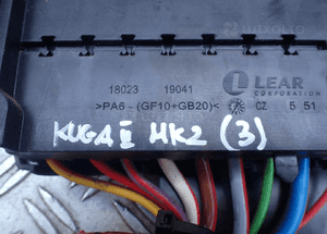 SKRZYNKA BEZPIECZNIKÓW KUGA MK2 AV6T-14A067-BB RADOM 3