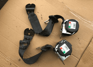 Pasy bezpieczeństwa tylne 2 rząd 618582300 Range Rover Evoque Lift 1