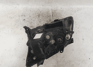 Lampa przednia prawa przód prawo toyota avensis T25 4