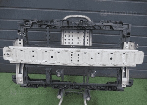 Pas przedni przód wzmocnienie czołowe belka zderzaka ford fiesta MK8 2017- 5