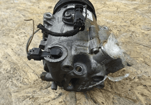 SPRĘŻARKA KLIMATYZACJI OPEL ASTRA IV 13335251 UE4 3