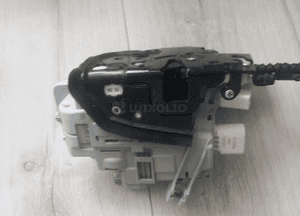 Audi OE 4H1837016F zamek drzwi dociag 4