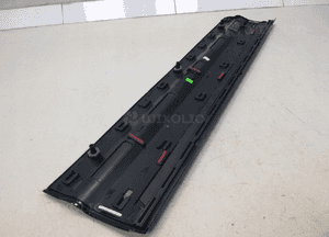 Land defender L663 listwa drzwi prawy przód nr 9 8