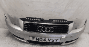 Zderzak przód przedni do audi A4 B6 cabrio halogeny grill LY7W srebrny 2