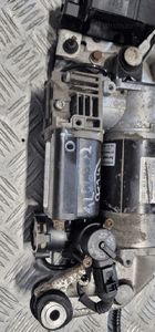 AUDI Q7 4L KOMPRESOR POMPA ZAWIESZENIA 4L0698227 10