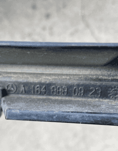 MERCEDES ML 164 lift  atrapa grill AMG 6,3 8