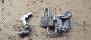 Zawias zawiasy drzwi prawy tył para Audi A6 C5 4B0833412B 3