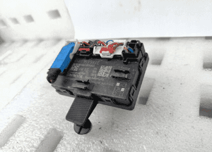 Vw ag audi sterownik moduł drzwi 8W0959593E 3
