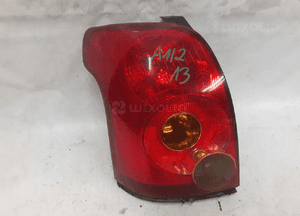 Tyl tylna lampa lewa toyota avensis kombi lift 1