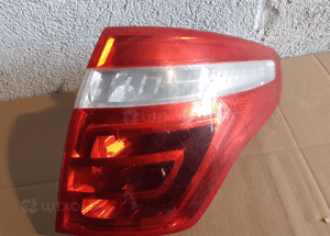 Lampa tyl tylna prawa citroen C4 picasso oryginał 1