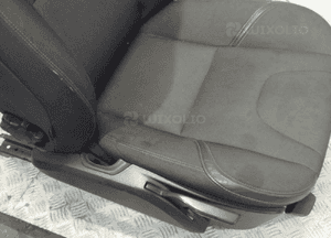 FOTEL PRAWY PRZÓD VOLVO V40 D3 3
