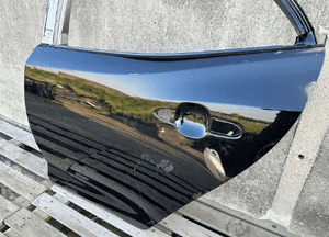 Drzwi tyl tylne lewe toyota corolla E21 xii hb 18- 2