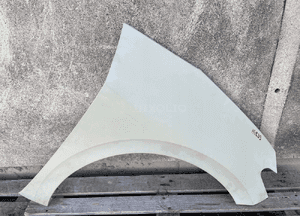 Blotnik przod przedni prawy vw ID3 ID.3 10A ladny 1