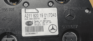 Lampka podsufitki oświetlenie kabiny Mercedes E-Klasa W211 A2118201901 6