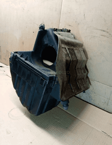 Obudowa filtra powietrza Audi A4 B5 1.8T 058133835AA 058133837R 3