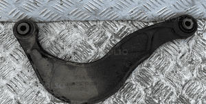 WAHACZ TYL TYLNY GORNY POPRZECZNY VOLVO V60 V70 1