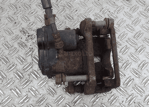 Zacisk prawy tył audi A4 B5 radom 3