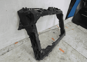 Ford fiesta MK7 przed liftem pas przedni wzmocnienie 2