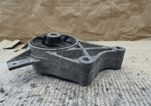 Łapa mocowanie opel vectra 21031138 3