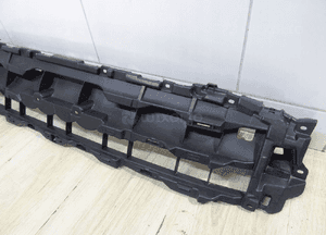 Audi Q2 wzmocnienie atrapy grilla 81A853037D 2