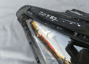 Lampa prawa prawy przód Skoda Enyaq 5LB941016A 6
