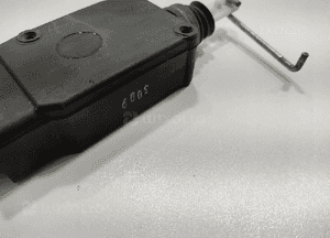 MODUŁ SIŁOWNIK ZAMKA CENTRALNEGO LEWY PRZÓD PRZEDNI LAND ROVER DEFENDER 99- 4