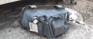 Przod przednia lampa prawa audi A4 B5 4