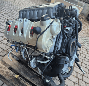 Porsche cayenne turbo s 4.8V8 M4851 M48/51 silnik kompletny 6