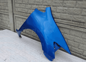 Toyota auris lift 2010-2013 błotnik przedni prawy 2