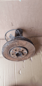 Zwrotnica lewy przód przednia lewa Seat Ibiza 6J 1.6 TDI 2