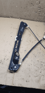 Mechanizm podnośnik szyby prawy przód BMW 3 E90 7060266S 7140588E 2