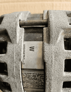 Dacia Dokker 1.6 8V alternator 90A 231008386R 2