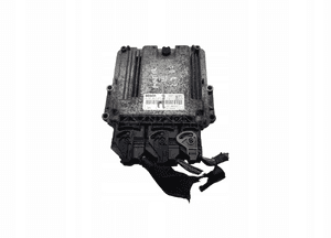 Komputer silnika renault master iii movano b 2.3 dci 237100899R 0281017977 1