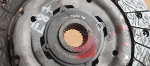 Sprzęgło tarcza docisk LUK BMW 1 E81 E87 2.0D 7615629 7603849 4