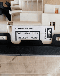 Panel nawiewu klimatyzacji klimy Opel Tigra B II 5