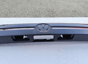 VW Volkswagen T-Cross Lampa Klapy Centralna LED 2GM827577J 3