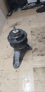 Łapa poduszka silnika lewa BMW 5 E39 3.0D 1096079 4