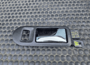 Klamka Wewnetrzna Glosnik Drzwi Oslona Kratka Maskownica Głosnika VW Golf IV 4 Passat B5 9