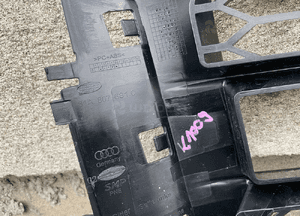 Kratka zderzaka lewa przod audi Q2 s-line 81A nowa 5