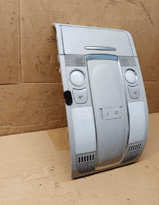 Lampka oświetlenie kabiny Audi A6 C6 4F0947135BQ 4