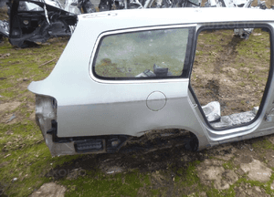 Błotnik ćwiartka tył tylny prawy volkswagen passat B6 kombi LA7W 06R