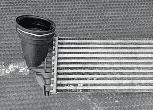 Intercooler Chłodnica Powietrza Turbiny 3.0 D BMW X5 E70 X6 E71 14