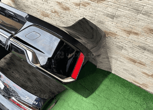 Klapa zderzak tył tylna lampy tylne bmw 7 G70 m pakiet 416 8
