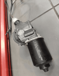 JEEP COMMANDER XK XH SILNICZEK WYCIERACZKI PRZÓD ORYGINAŁ BDB 5