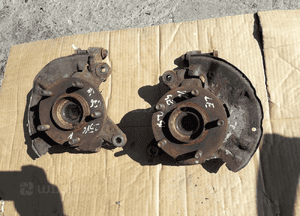 Mazda 626 GE  MX-6 Xedos 6 Probe  2.0 2.5V6 Zwrotnica piasta lewa prawa przód 7
