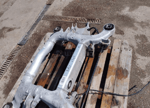 Bmw F10 belka zawieszenie tylne 9