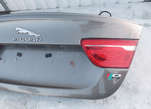 Klapa bagaznika tyl tylna kompletna lampa lampy jaguar xe 5
