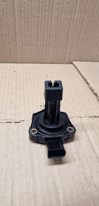 Czujnik poziomu oleju VW AUDI SEAT SKODA 2.0TDI 03C907660G 2
